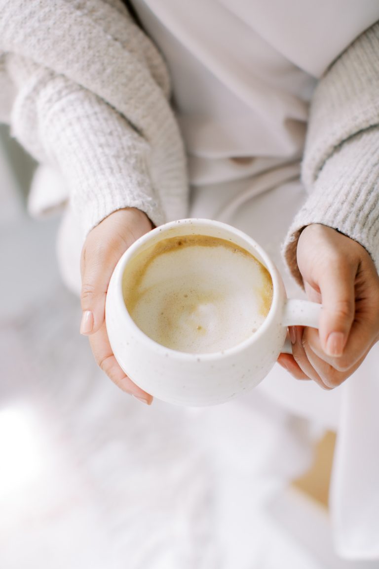 How I Lost 19 Pounds in 30 Days with AI—Even with PCOS and Hashimoto’s